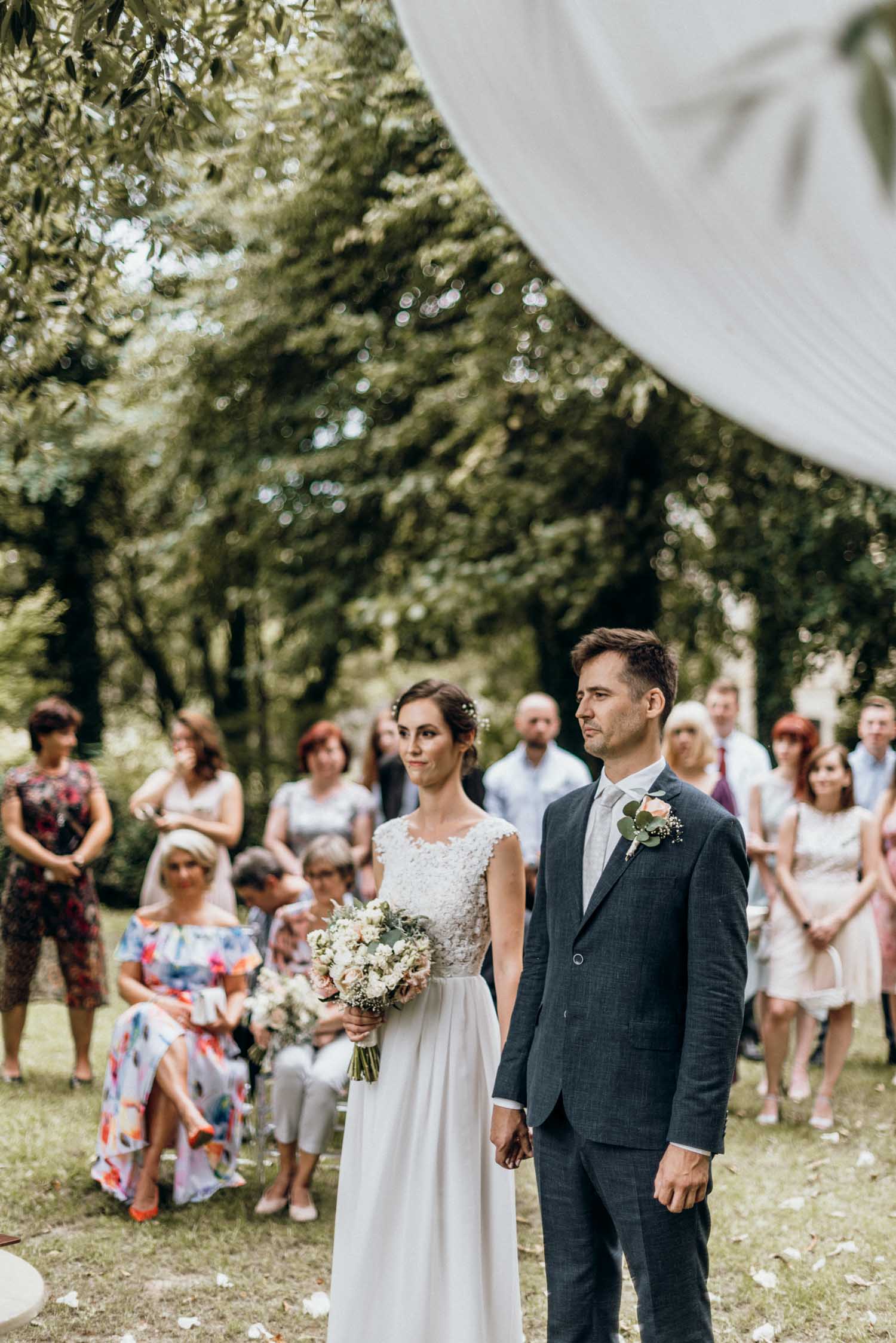 Beautiful wedding story in Chateau Třebešice